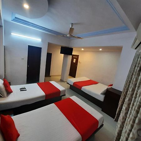 Hotel Royal Night Ahmedabad Extérieur photo
