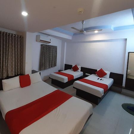 Hotel Royal Night Ahmedabad Extérieur photo