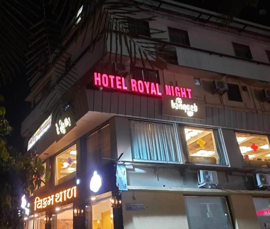 Hotel Royal Night Ahmedabad Extérieur photo
