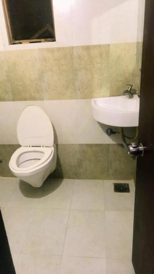 Hotel Royal Night Ahmedabad Extérieur photo