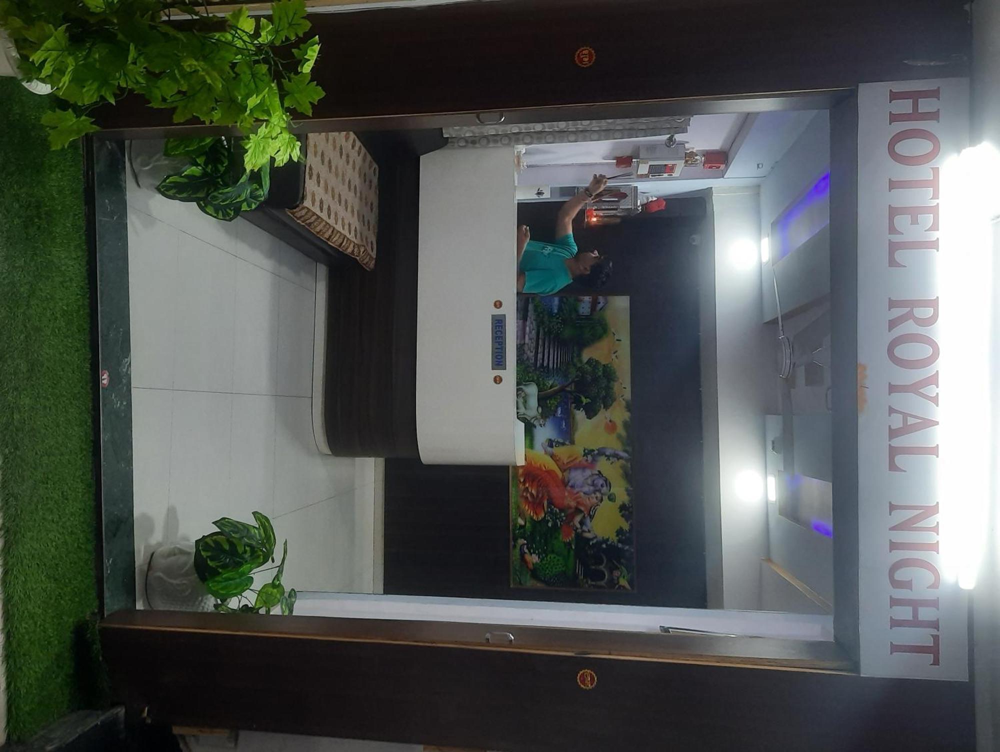 Hotel Royal Night Ahmedabad Extérieur photo