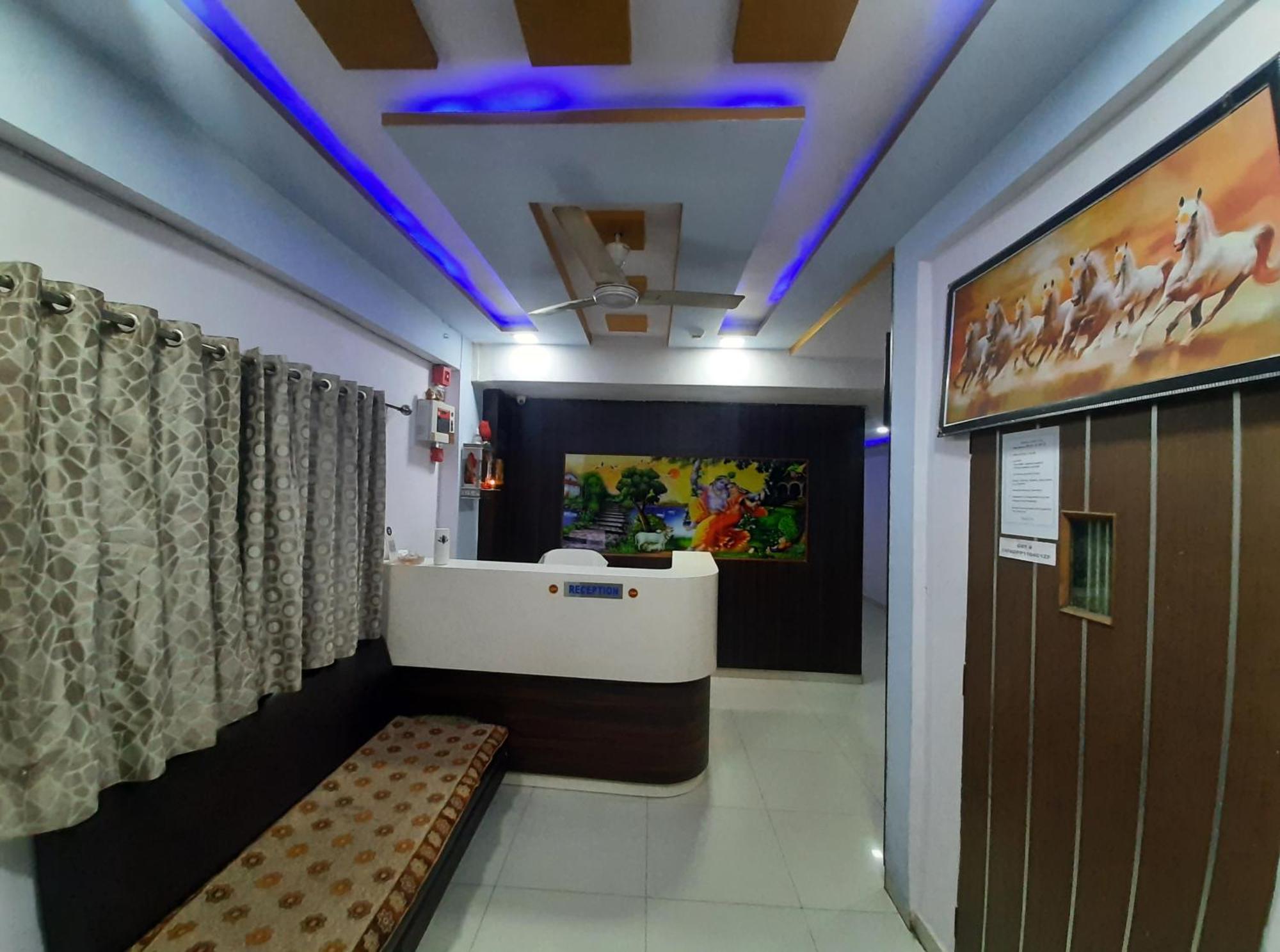 Hotel Royal Night Ahmedabad Extérieur photo